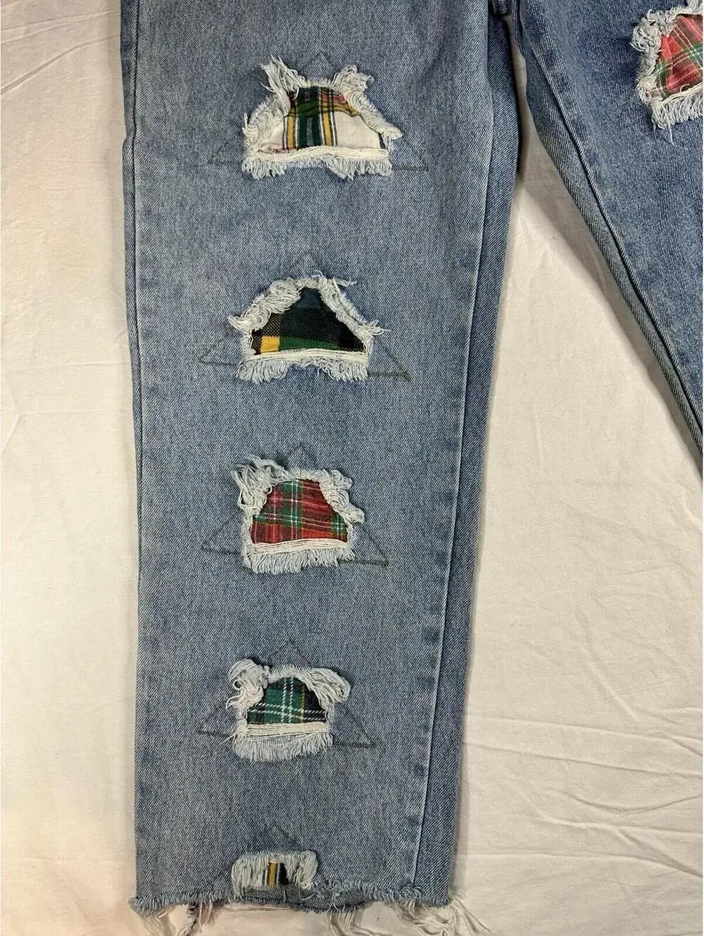 VNT 90s One World Plaid Patchwork Distressed Jeans Size 11 High Rise Straight - Picture 3 of 16